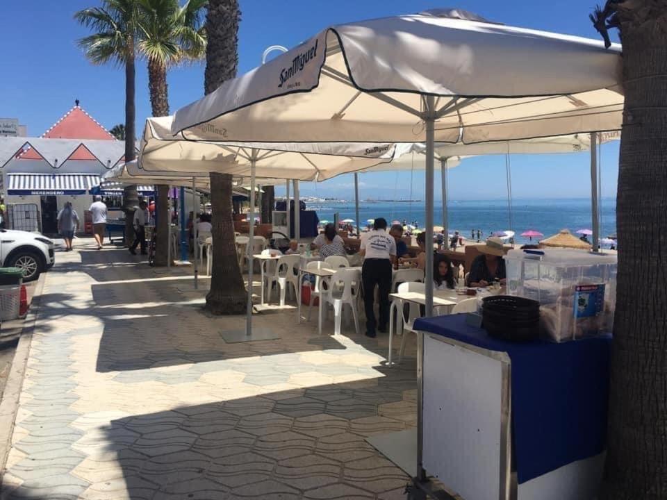 Luxury Beachfront Apartment In Benalmadena Costa Luaran gambar