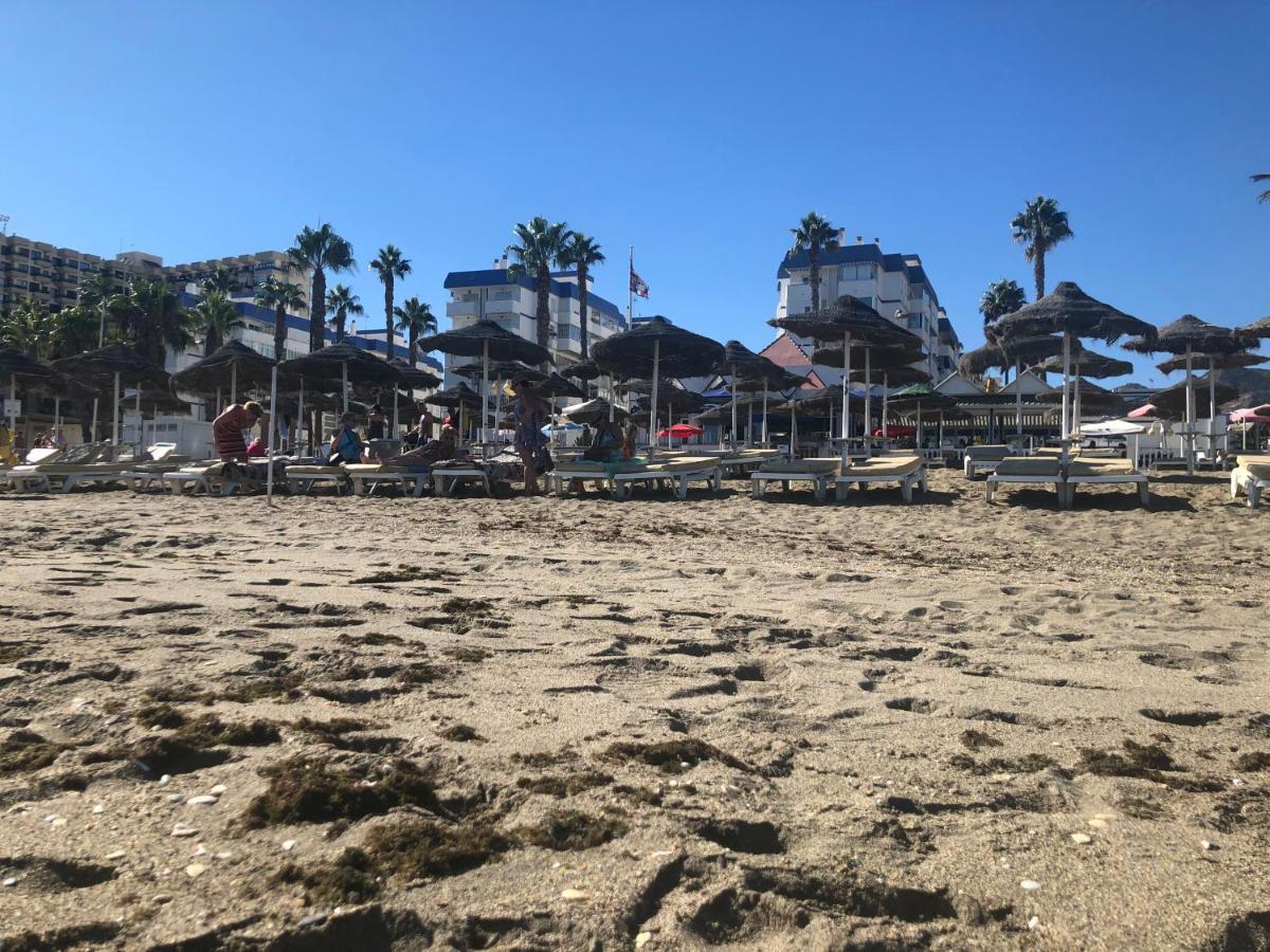 Luxury Beachfront Apartment In Benalmadena Costa Luaran gambar