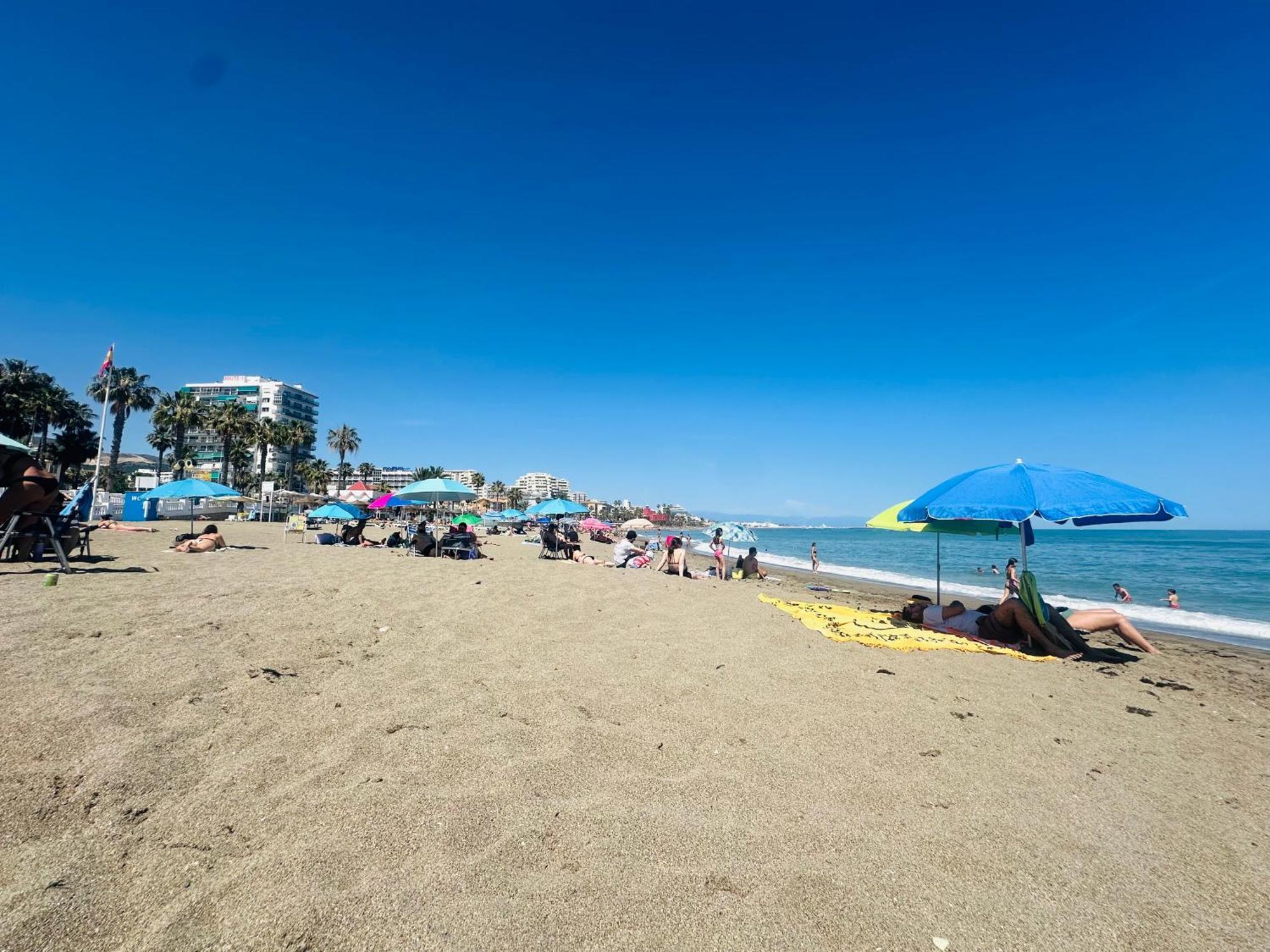 Luxury Beachfront Apartment In Benalmadena Costa Luaran gambar