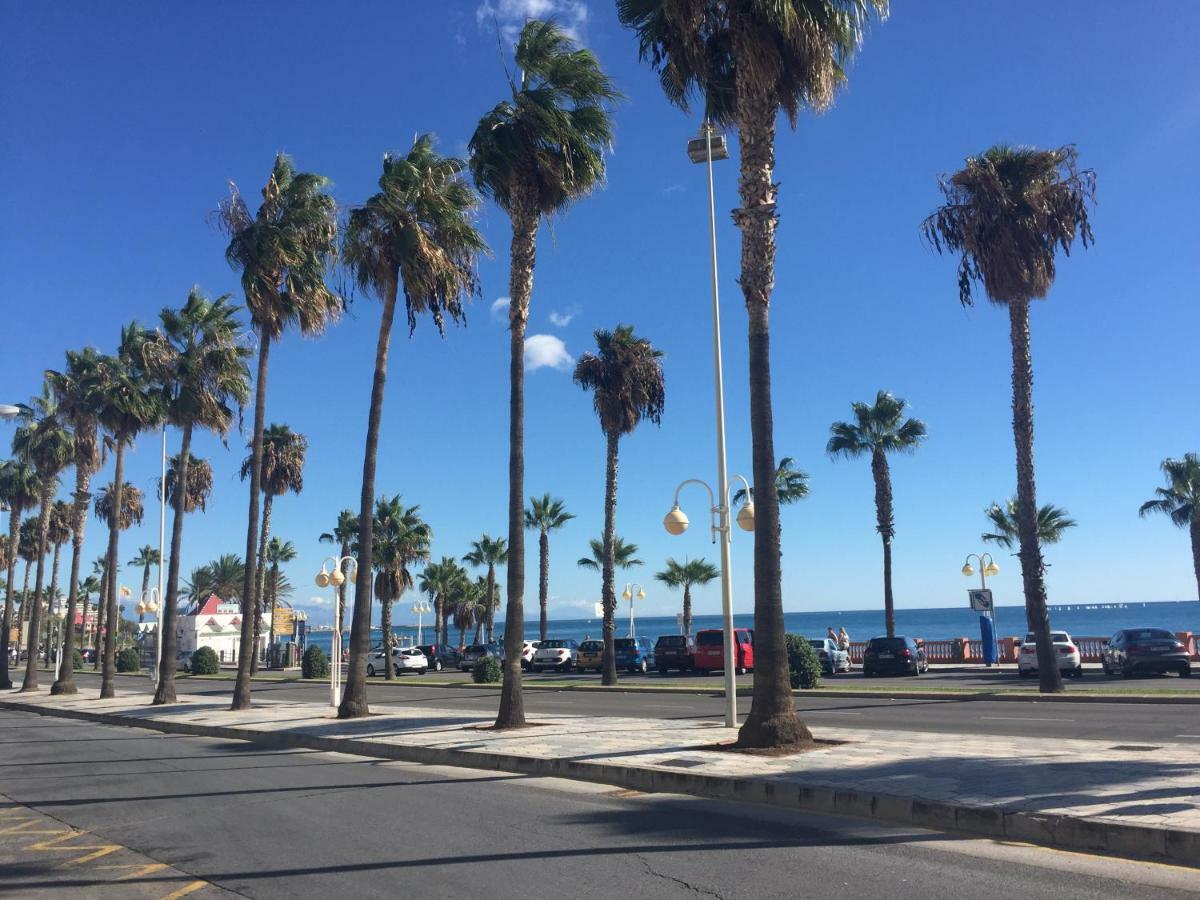 Luxury Beachfront Apartment In Benalmadena Costa Luaran gambar