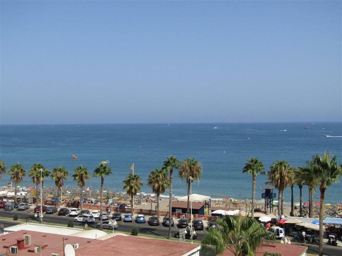 Luxury Beachfront Apartment In Benalmadena Costa Luaran gambar