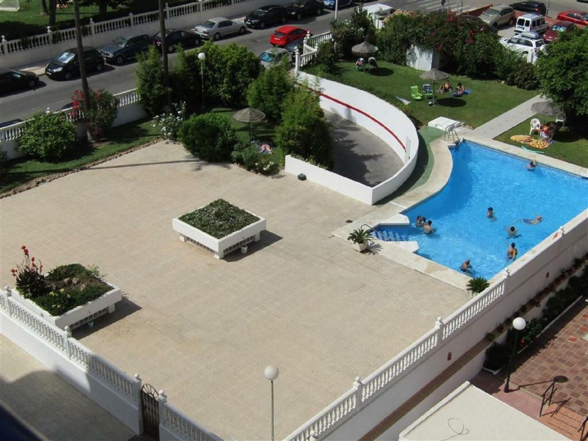Luxury Beachfront Apartment In Benalmadena Costa Luaran gambar