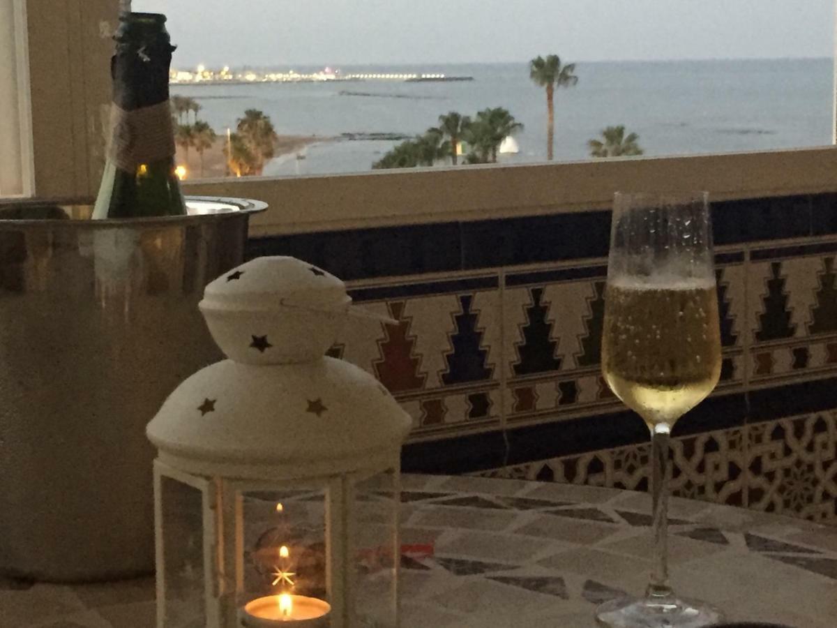 Luxury Beachfront Apartment In Benalmadena Costa Luaran gambar